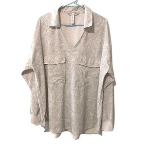 Athleta 1X Oversized V-Neck Tunic Blouse Micro-Cheetah Pullover Performance Top